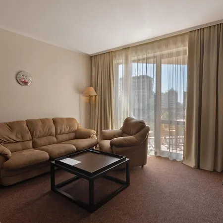 Royal Beach Barcelo, 2-bed Private A Block, 3rd Floor Apartmanhotel *